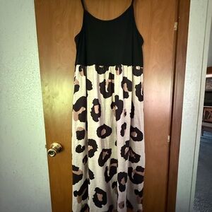 Leopard Print Maxi Dress - Black and Cream Size 1XL